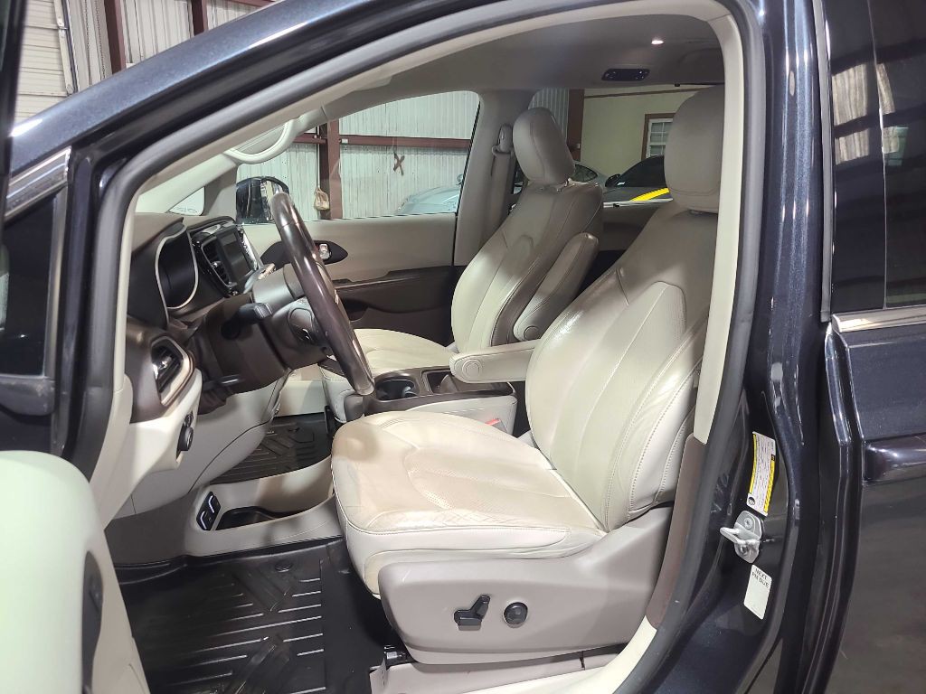 2020 Chrysler Pacifica Image 22