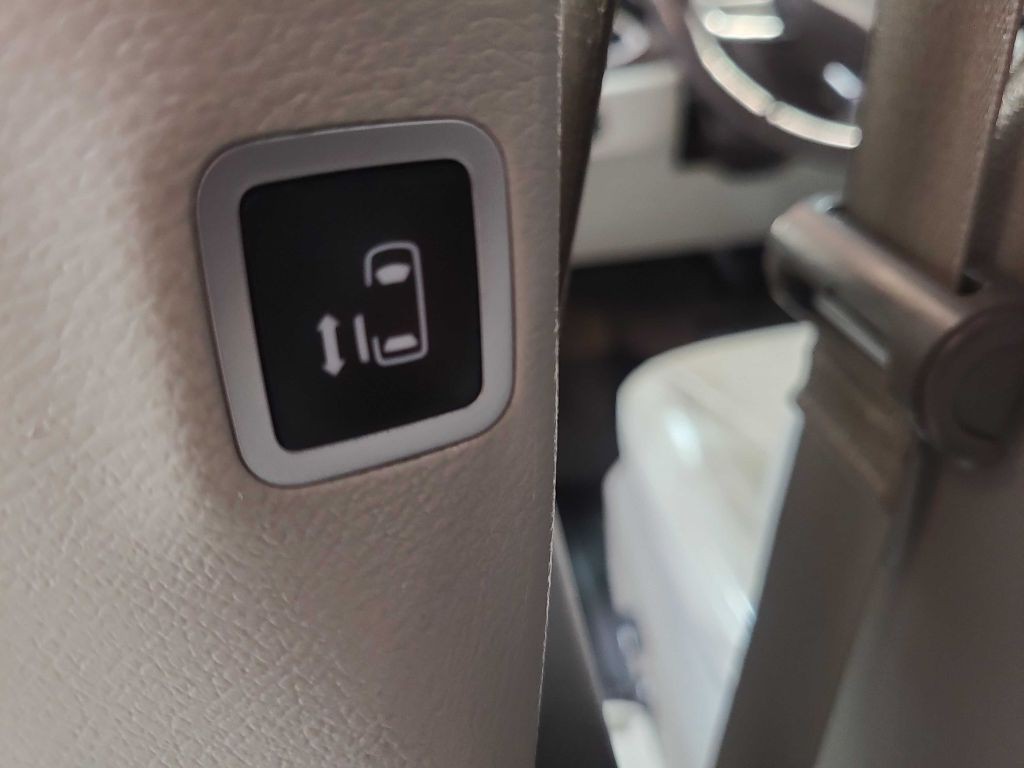 2020 Chrysler Pacifica Image 27