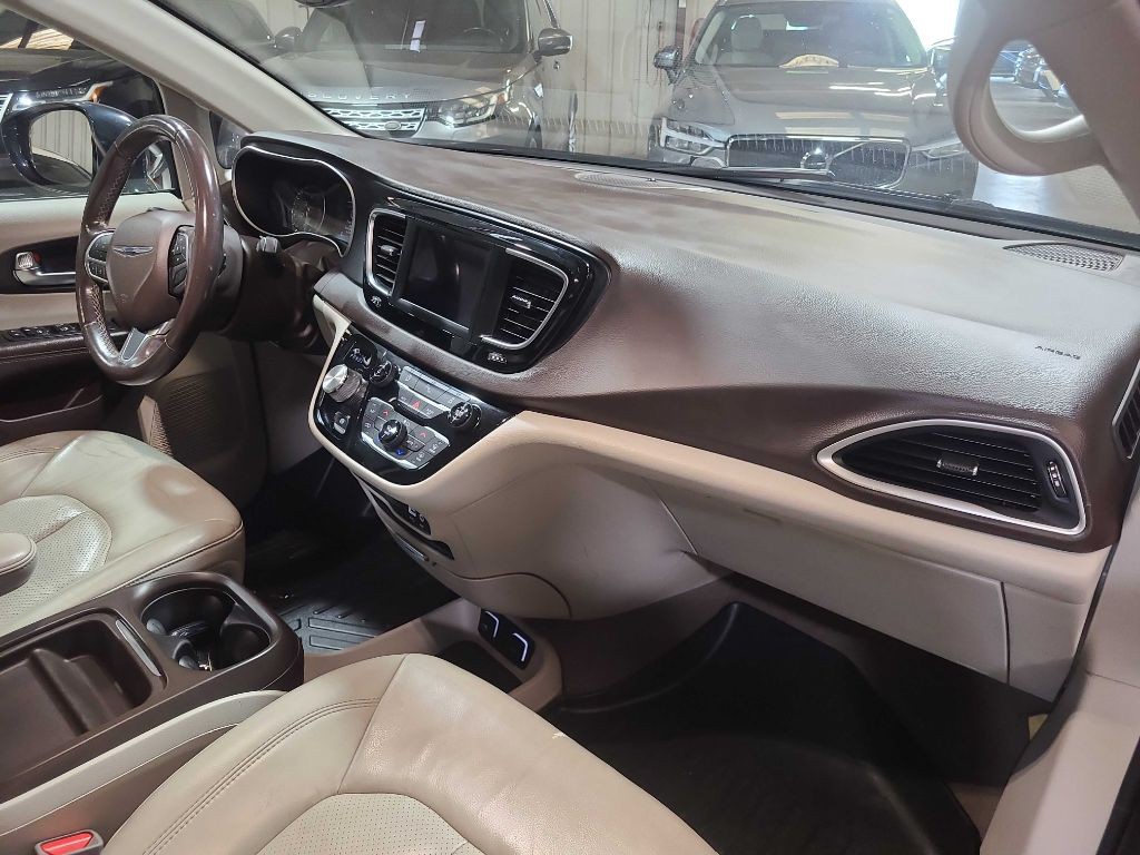 2020 Chrysler Pacifica Image 33