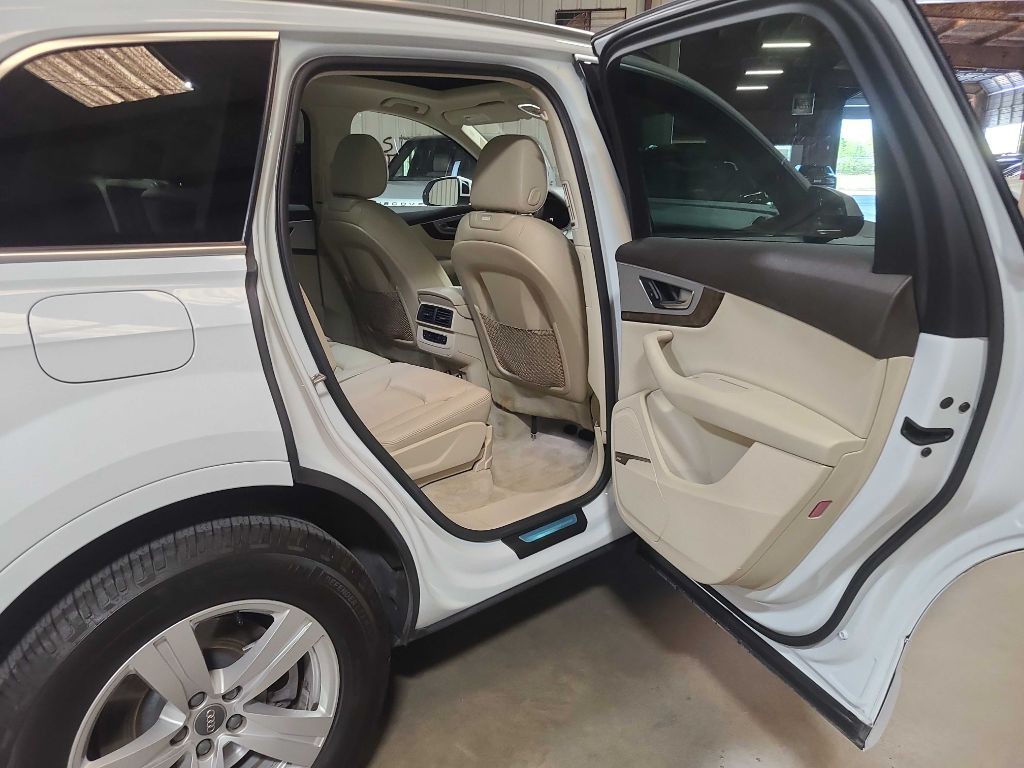 2018 Audi Q7 Image 30