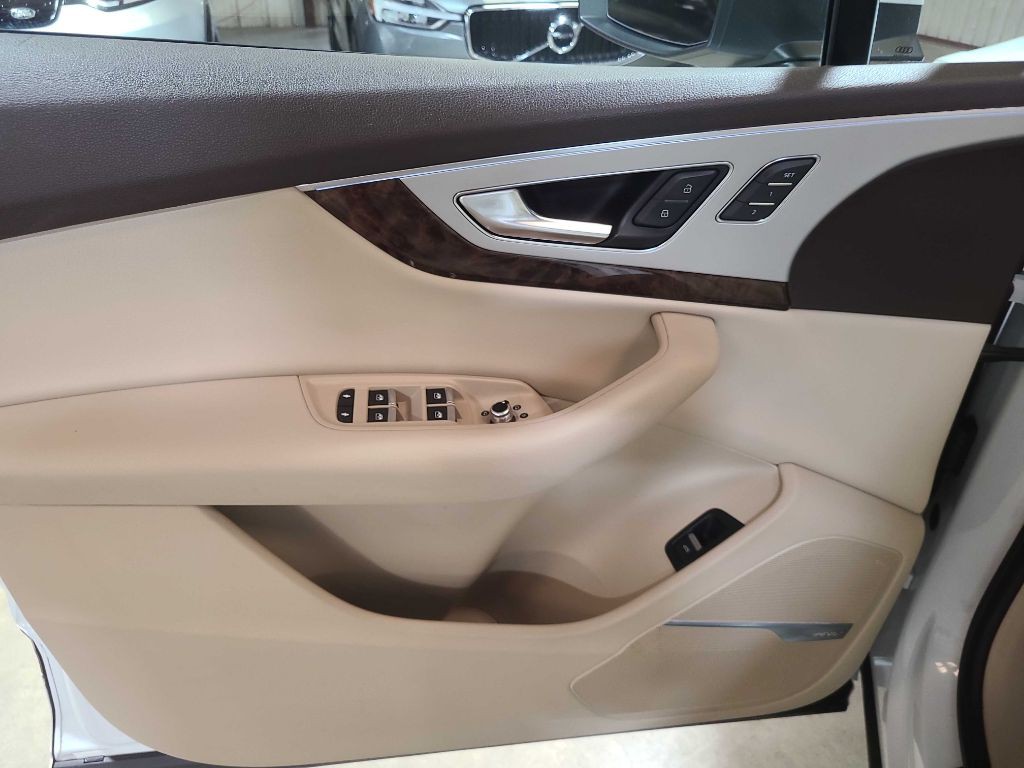 2018 Audi Q7 Image 36