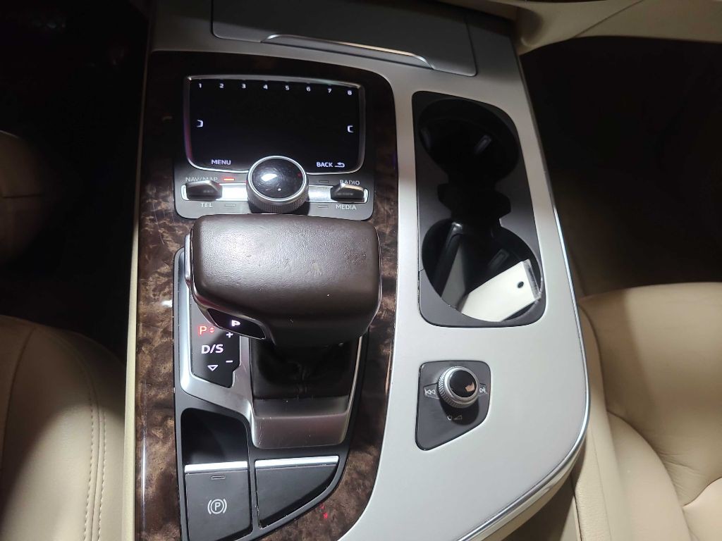 2018 Audi Q7 Image 44