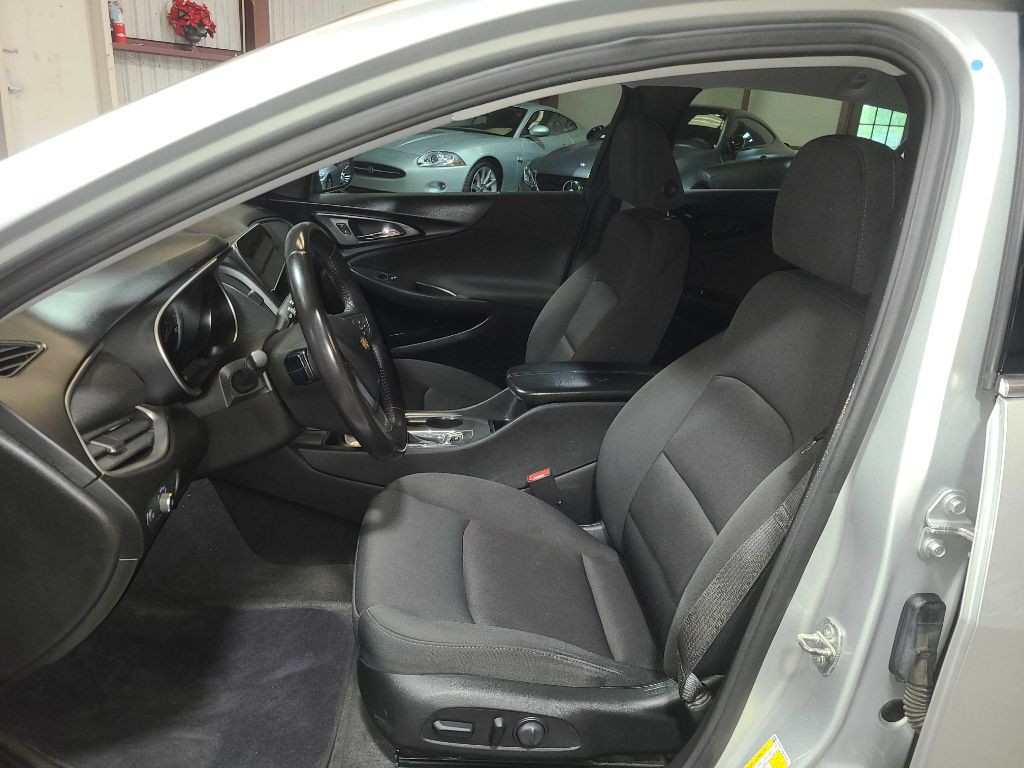 2022 Chevrolet Malibu Image 23