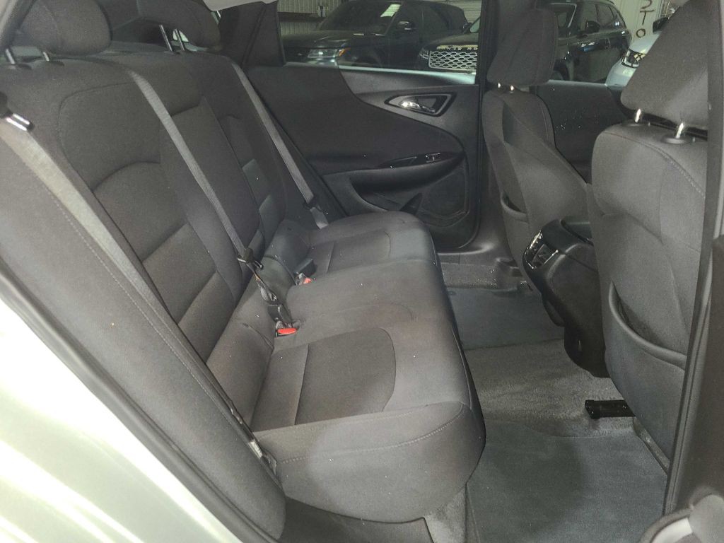 2022 Chevrolet Malibu Image 27