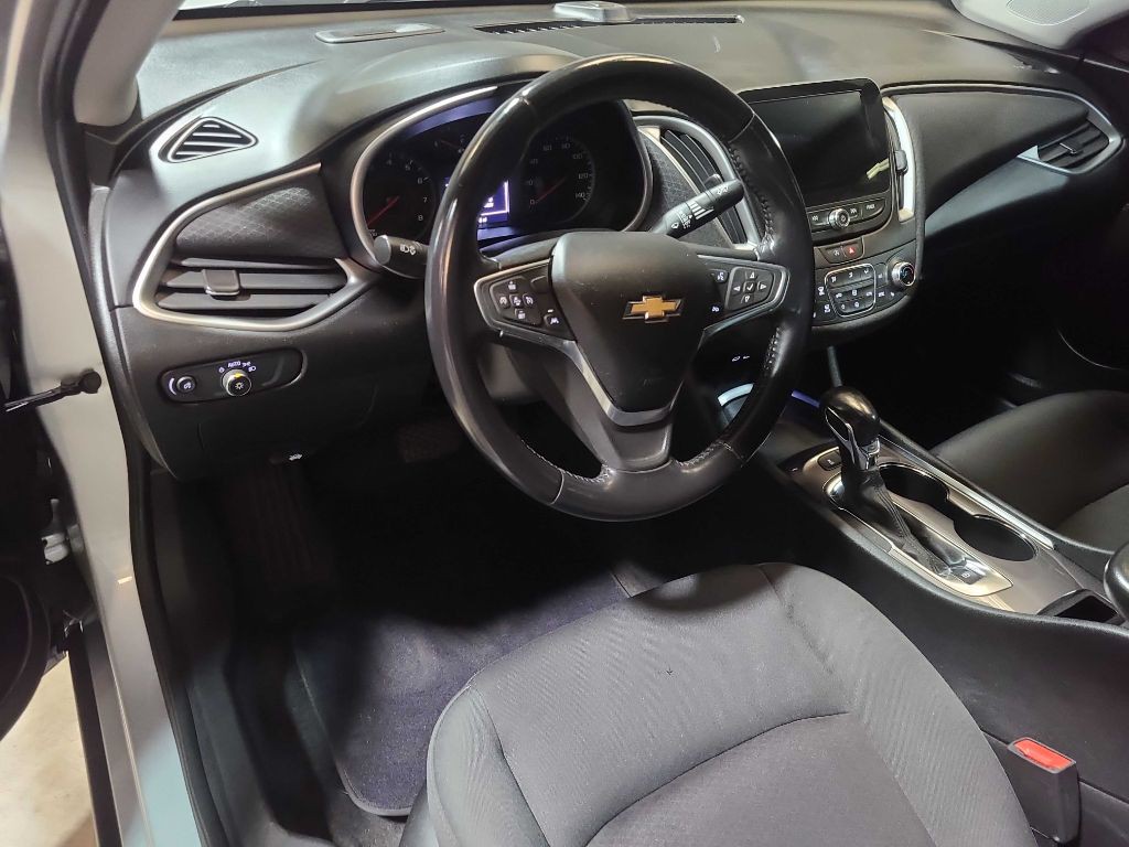 2022 Chevrolet Malibu Image 30