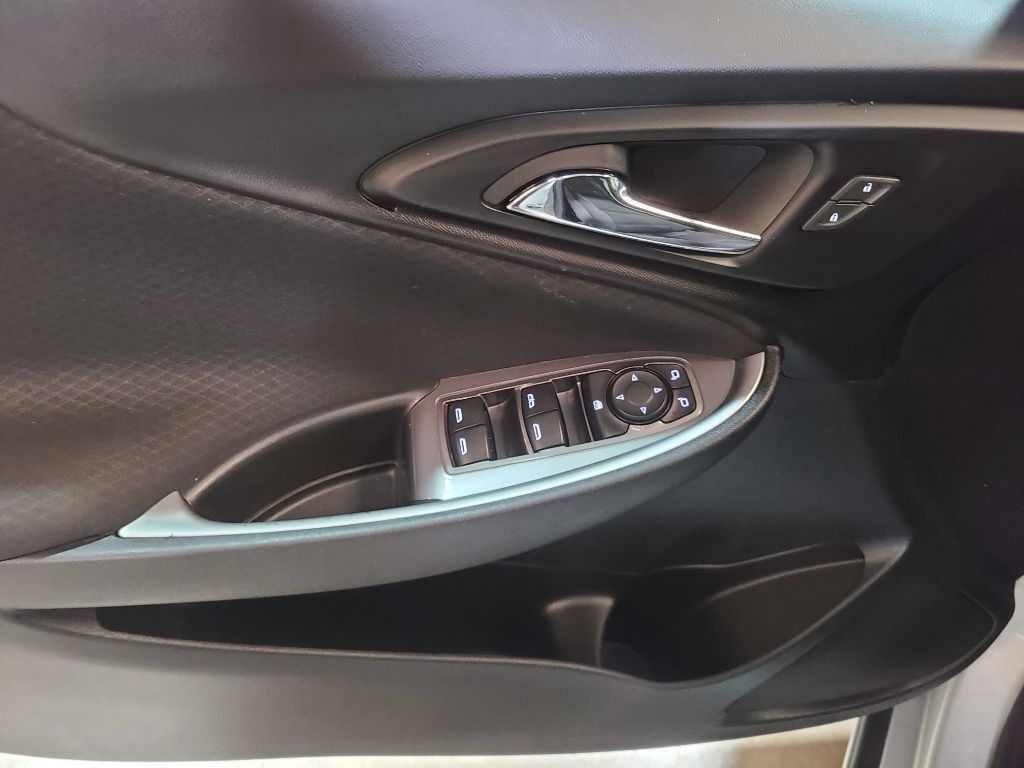2022 Chevrolet Malibu Image 31