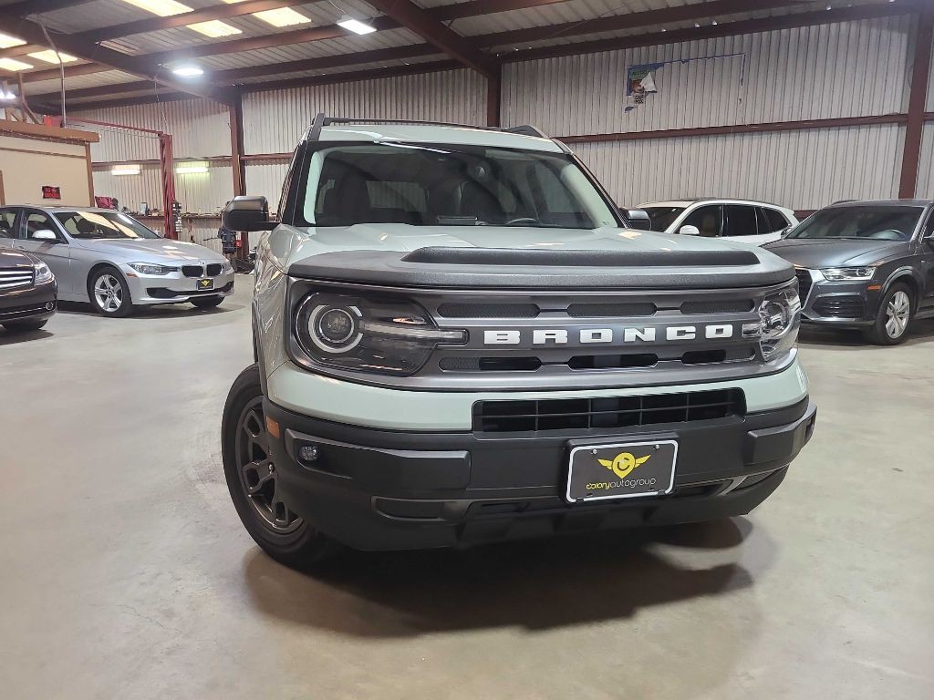 2021 Ford Bronco Image 2