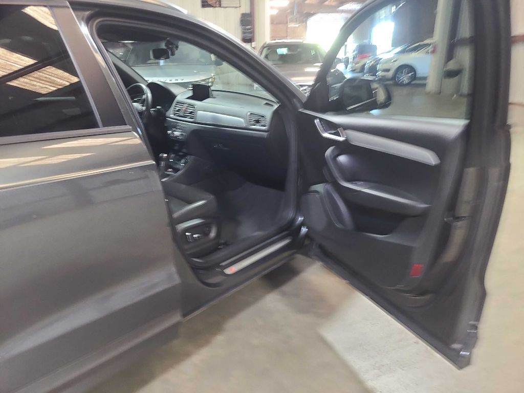 2018 Audi Q3 Image 32