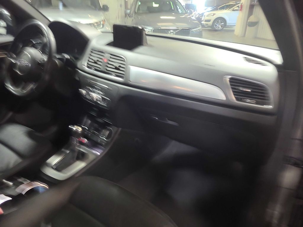 2018 Audi Q3 Image 34