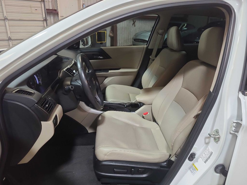 2014 Honda Accord Image 22