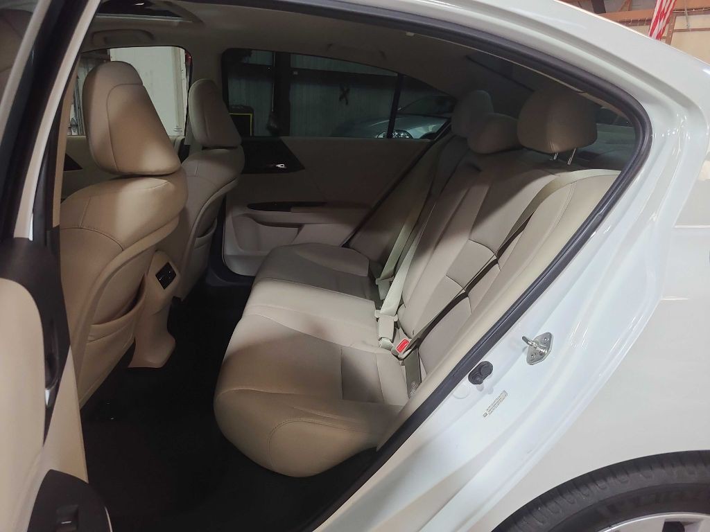 2014 Honda Accord Image 24