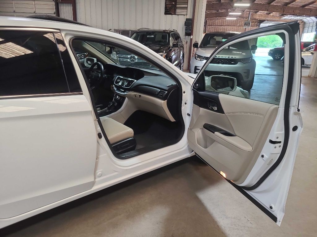 2014 Honda Accord Image 28