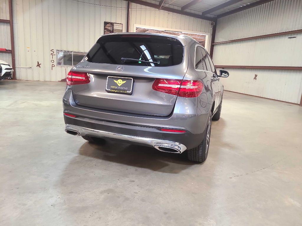 2018 Mercedes-Benz GLC-Class Image 9