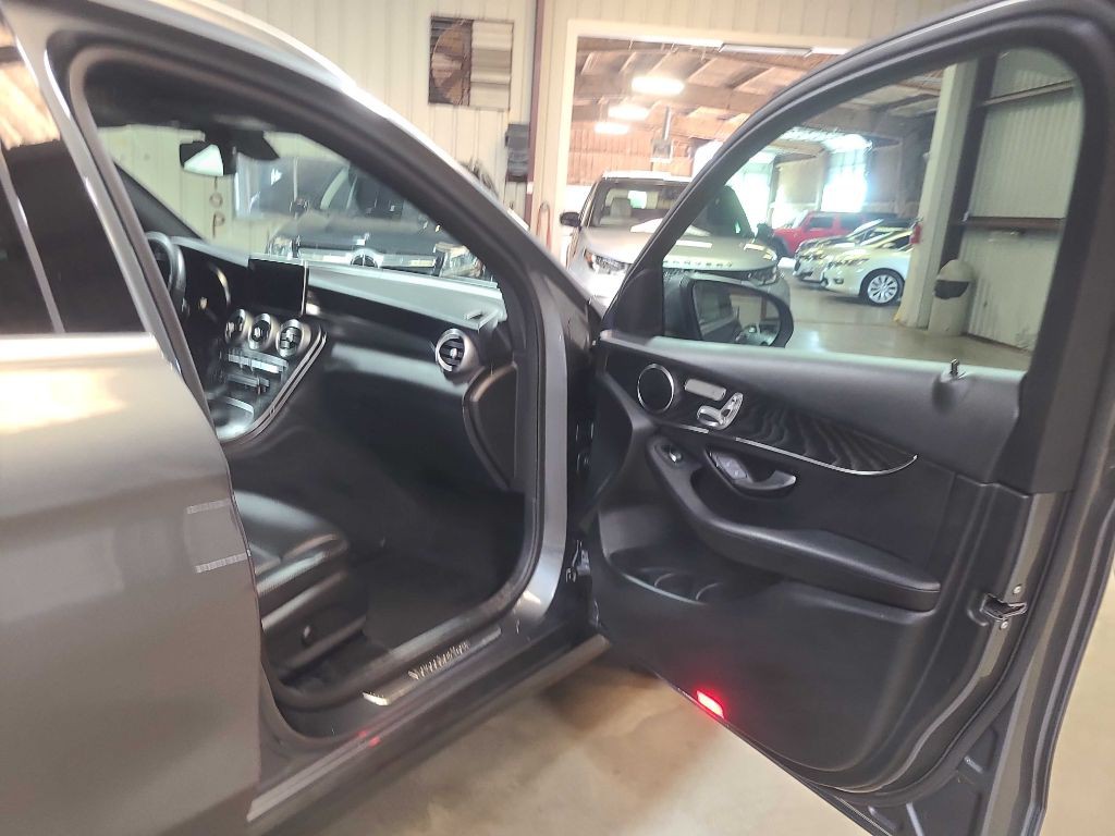 2018 Mercedes-Benz GLC-Class Image 30