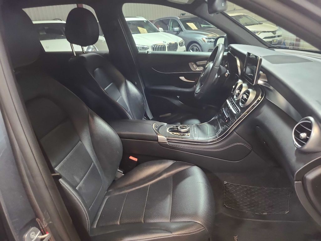 2018 Mercedes-Benz GLC-Class Image 31