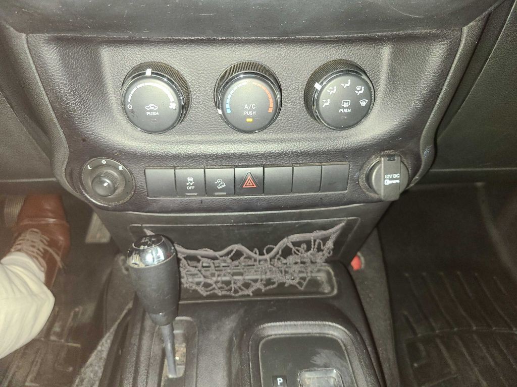 2016 Jeep Wrangler Unlimited Image 37