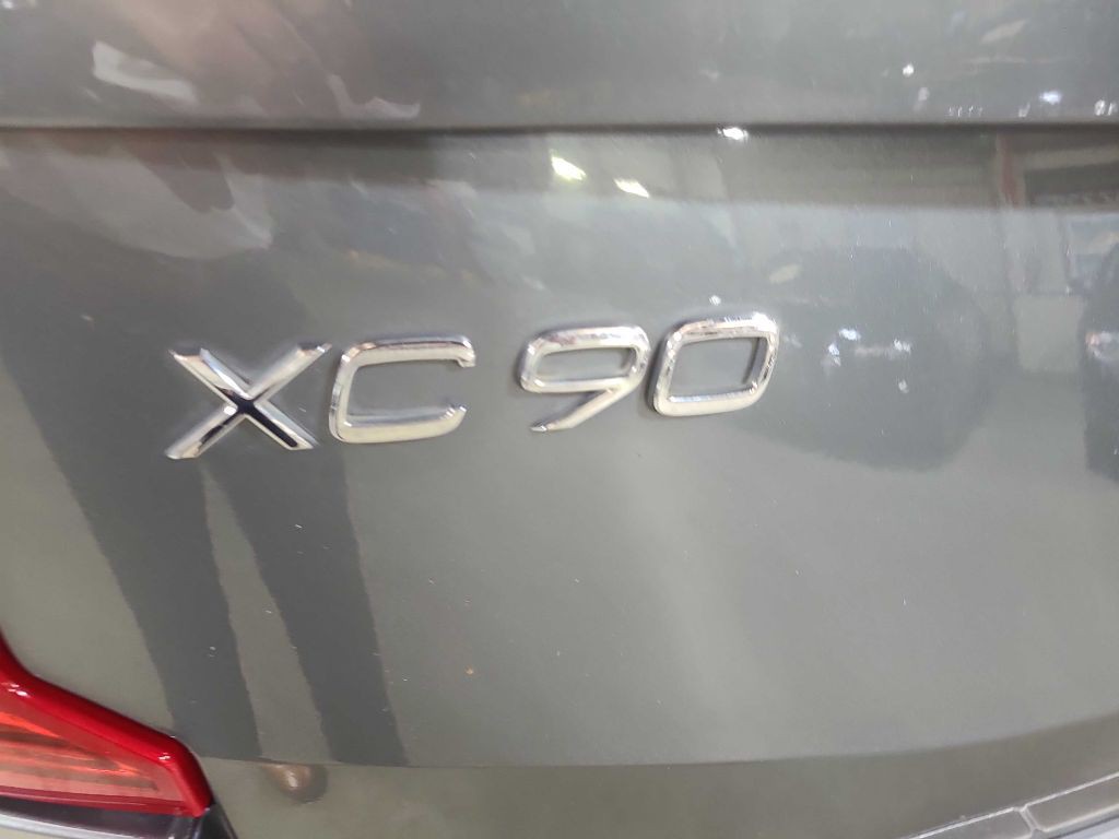 2018 Volvo XC90 Image 18