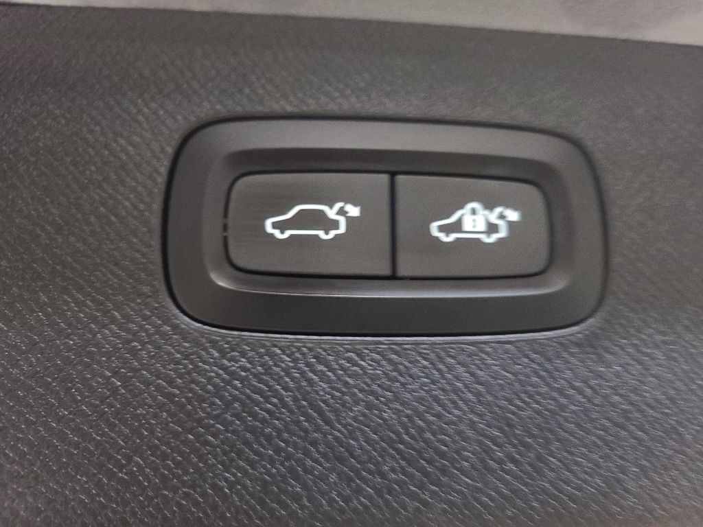 2018 Volvo XC90 Image 28