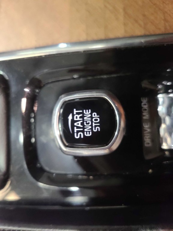2018 Volvo XC90 Image 40