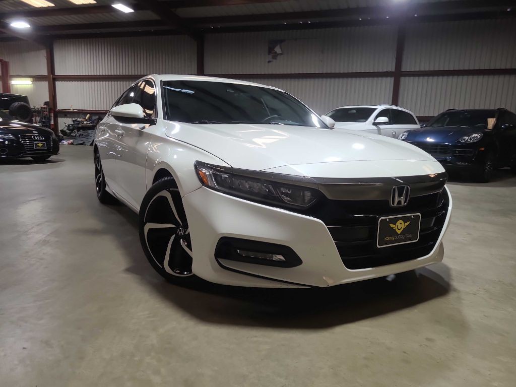 2019 Honda Accord Image 1