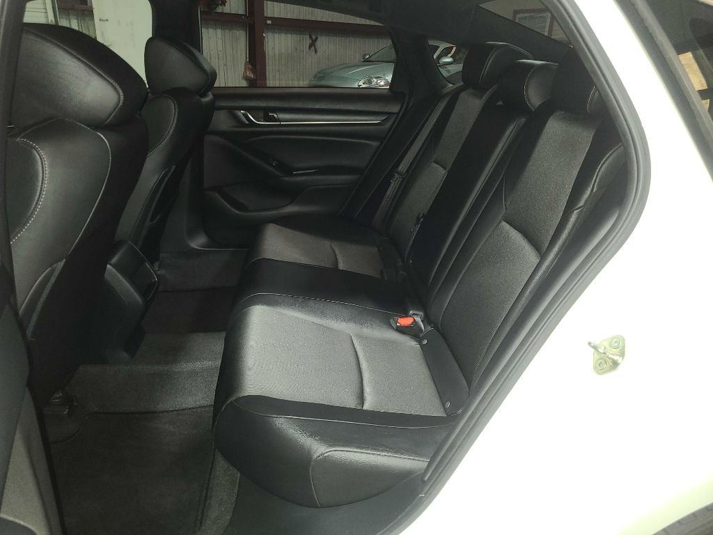 2019 Honda Accord Image 21