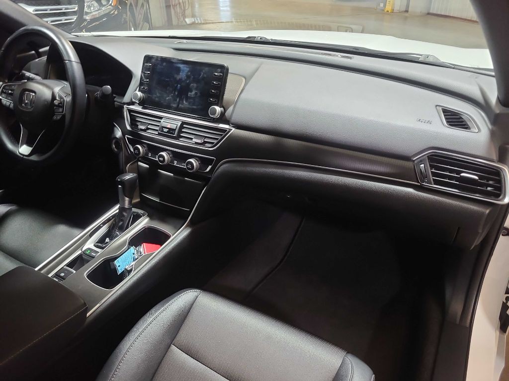 2019 Honda Accord Image 26
