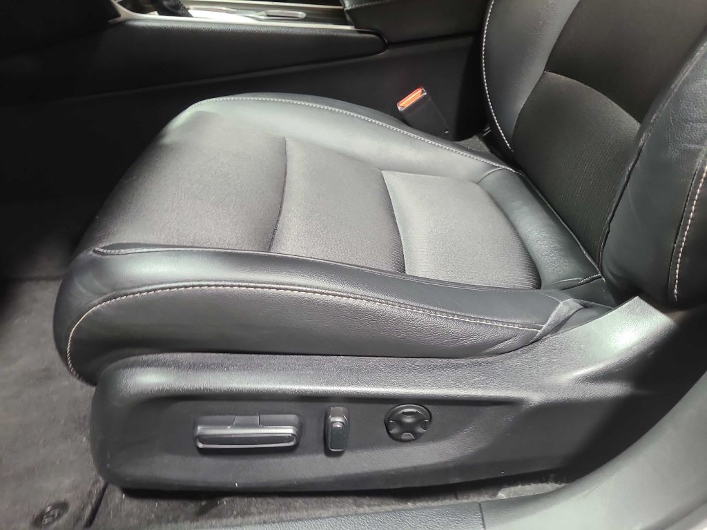 2019 Honda Accord Image 29