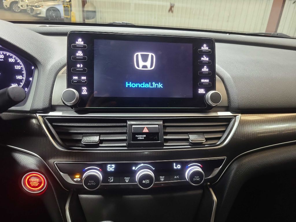 2019 Honda Accord Image 32