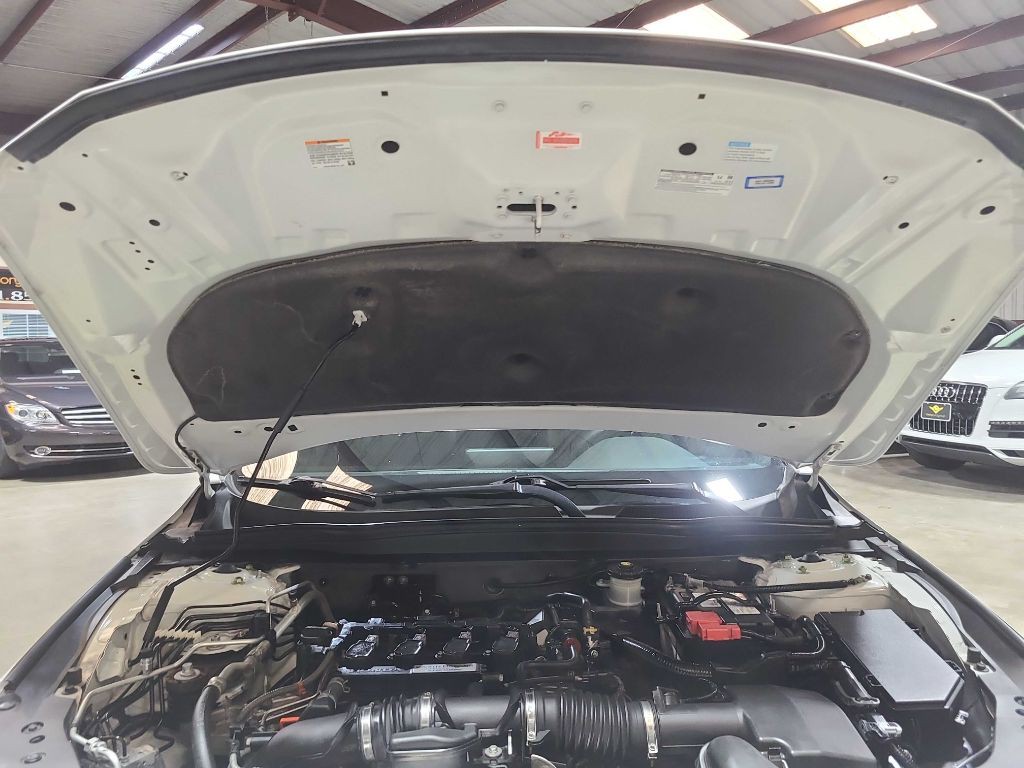 2019 Honda Accord Image 42