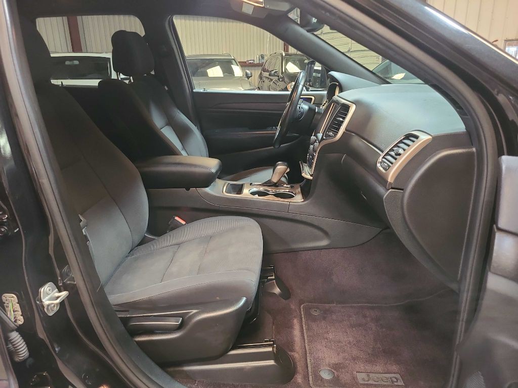 2016 Jeep Grand Cherokee Image 28