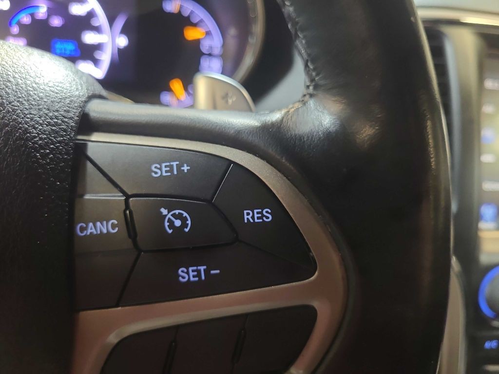 2016 Jeep Grand Cherokee Image 32
