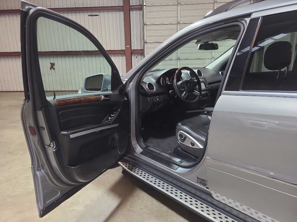 2011 Mercedes-Benz GL-Class Image 19