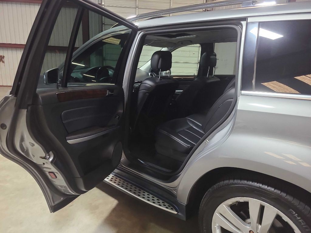 2011 Mercedes-Benz GL-Class Image 21