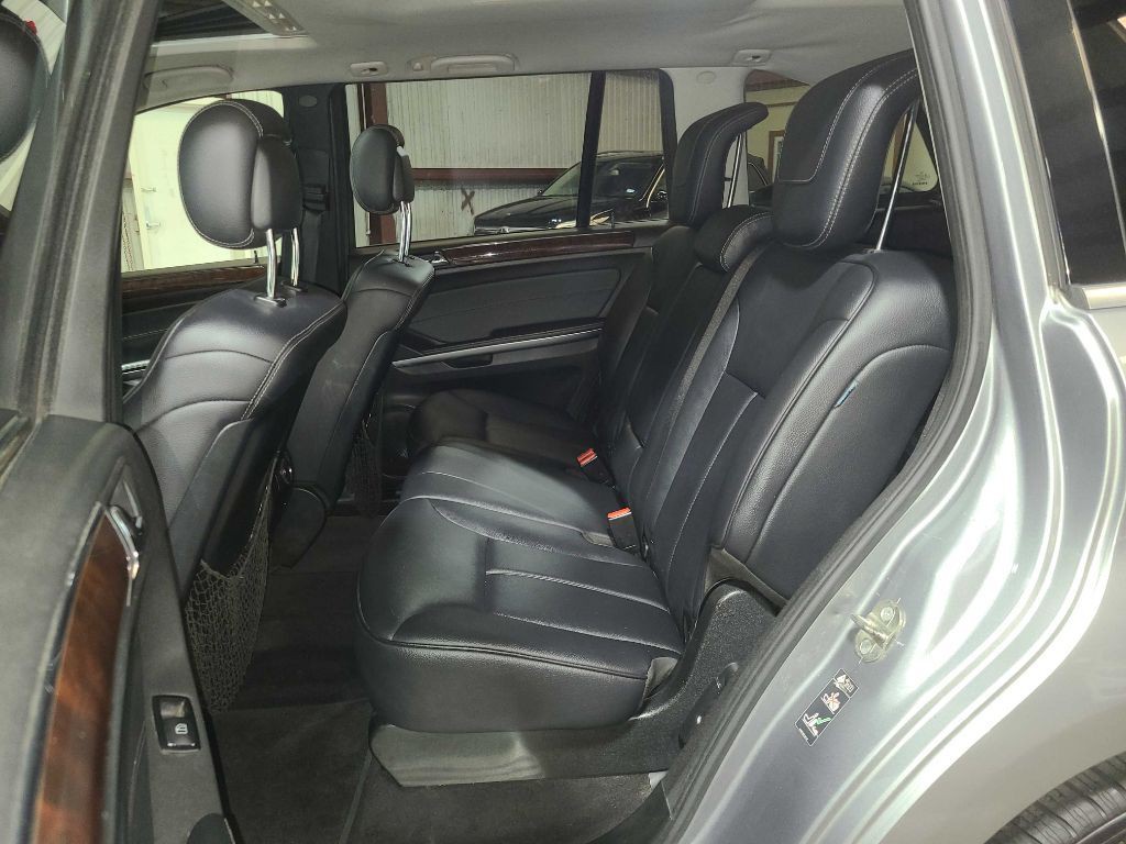2011 Mercedes-Benz GL-Class Image 22