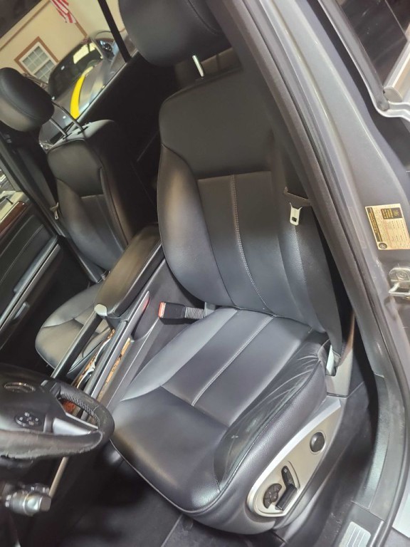 2011 Mercedes-Benz GL-Class Image 31