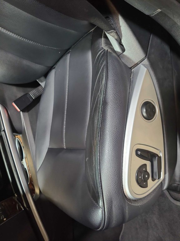 2011 Mercedes-Benz GL-Class Image 33