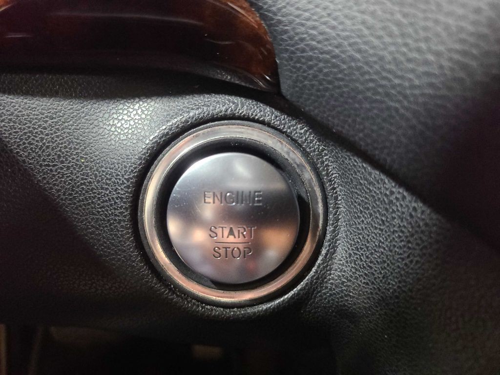 2011 Mercedes-Benz GL-Class Image 34