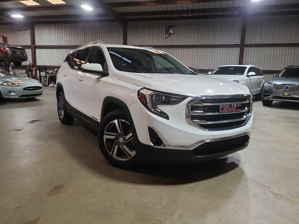 2020 GMC Terrain Image 2