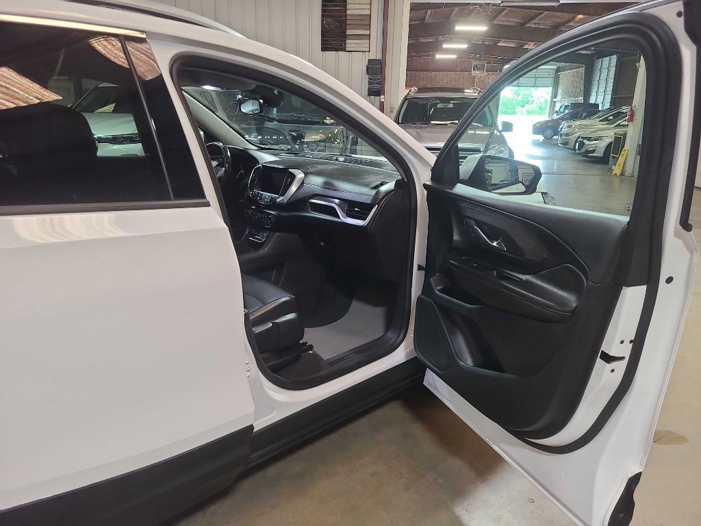 2020 GMC Terrain Image 25