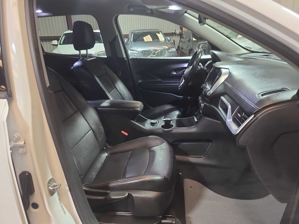 2020 GMC Terrain Image 28