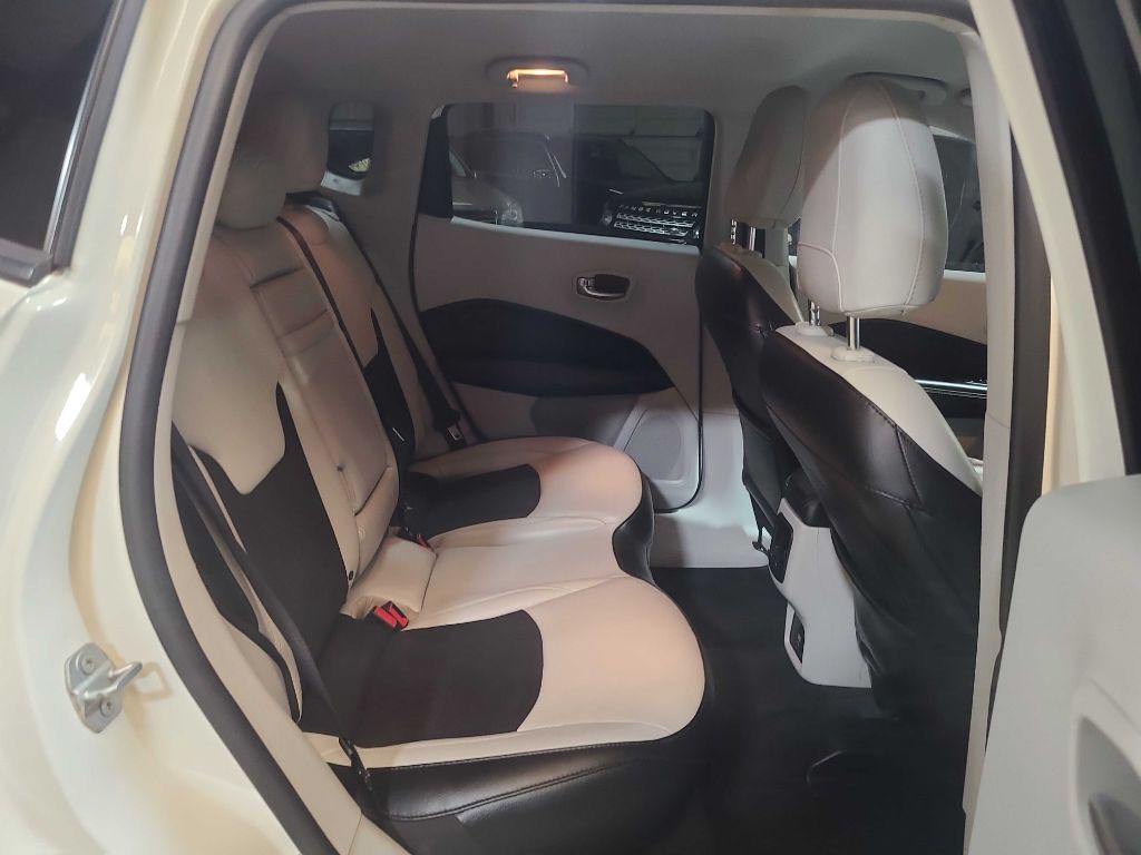 2020 Jeep Compass Image 27
