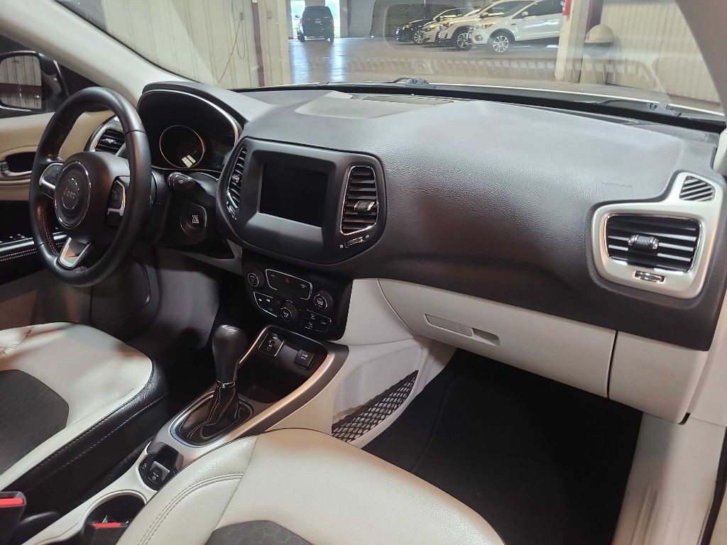 2020 Jeep Compass Image 30