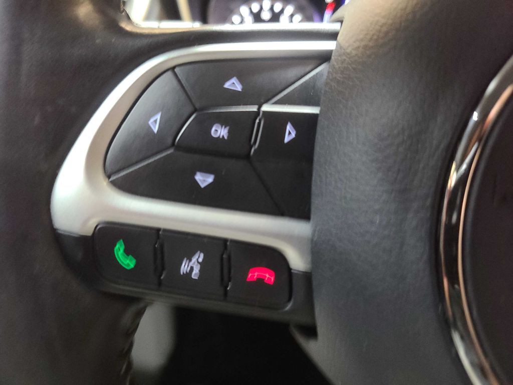 2020 Jeep Compass Image 38