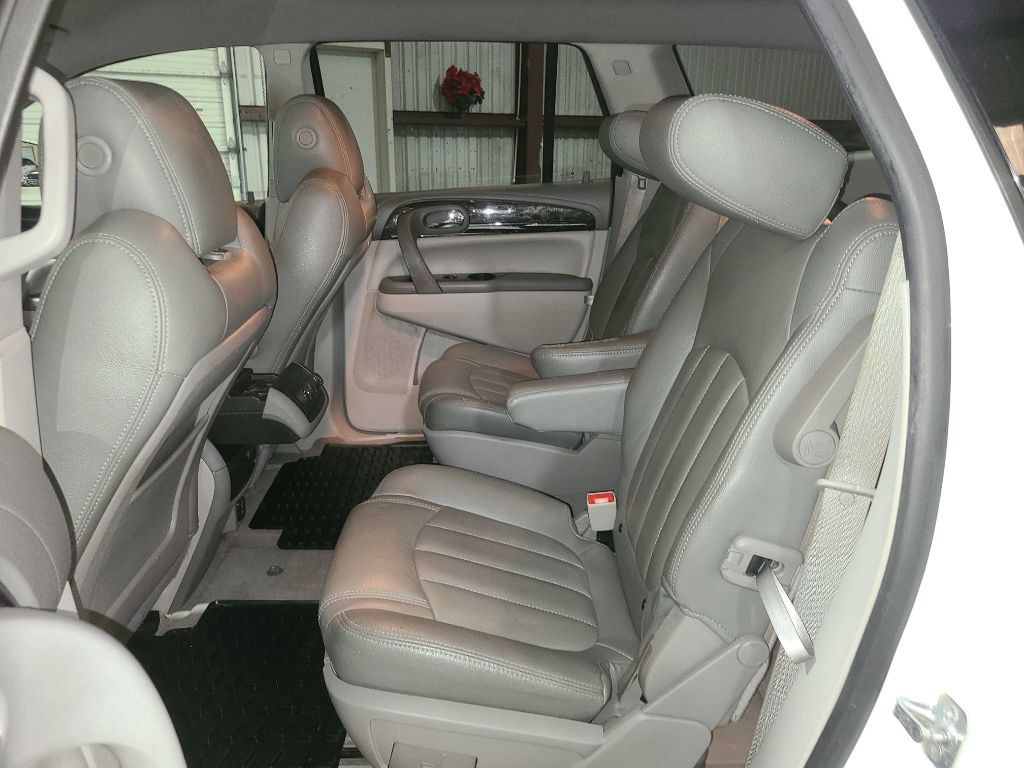 2015 Buick Enclave Image 22