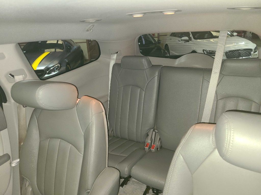 2015 Buick Enclave Image 23