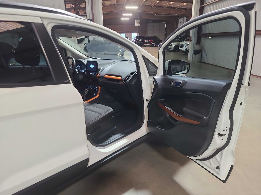 2021 Ford Econoline Image 24