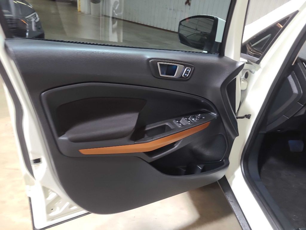 2021 Ford Econoline Image 28