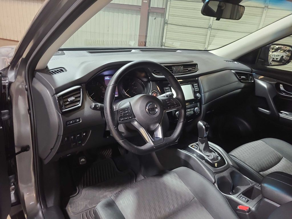 2020 Nissan Rogue Image 28