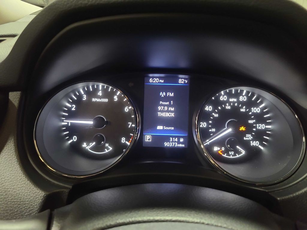 2020 Nissan Rogue Image 33