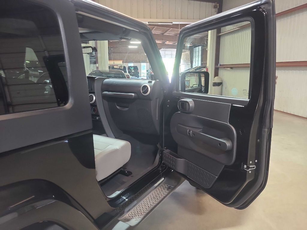 2008 Jeep Wrangler Image 23